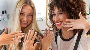 1.0 (current) 378 downloads , 500 kb luns 4 de xaneiro de 2021. Dua Lipa S Smiley Face Manicure Is So Easy To Recreate Teen Vogue