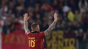 They got married in 2012. Perpisahan Sendu Daniele De Rossi Di Olimpico