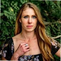 Kristen Strauch's Instagram, Twitter & Facebook