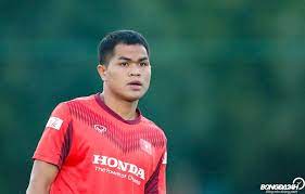 Dụng quang nho từng đeo băng đội trưởng u.23 việt nam và ở đợt tập trung này hlv đinh thế nam tiếp tục đặt niềm tin vào tiền vệ đa năng . Dá»¥ng Quang Nho Chia Tay U22 Viá»‡t Nam