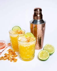 Cheers Aux Beaux Jours Avec Ces Recettes De Cocktails A Base De Gin Recipe Mango Cocktail Best Mixed Drinks Cocktails