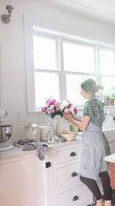 When picking flowers to grow indoors, consider the level of care you are able to provide. 7 Tips For Growing A Cut Flower Garden And How To Make Beautiful Arrangements Farmhouse On Boone