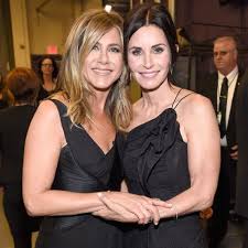 Check out the latest pictures, photos and images of courteney cox from 2020. Jennifer Aniston Loses Pool Game To Courteney Cox In Hilarious Ig