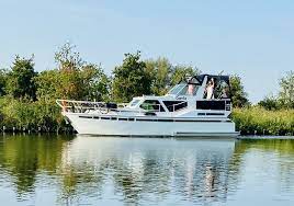 Maybe you would like to learn more about one of these? Motorboot Capella Pedro Solano 33 Mieten In Holland Yachtcharter Huibers