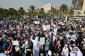 Colonos israelíes apedrean y hieren a. Oriente Proximo La Escalada De Violencia Pone En Peligro El Acercamiento De Israel A Los Paises Arabes Del Golfo Internacional El Pais