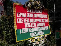 Kami memberikan layanan gratis kirim di setiap pembelian karangan bunga. Ortu Siswa Protes Ppdb Dki Kantor Anies Diserbu Karangan Bunga Kekecewaan