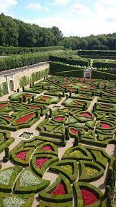 The Magnificent Gardens Of Chateau Villandry Beautiful Gardens Gorgeous Gardens European Garden