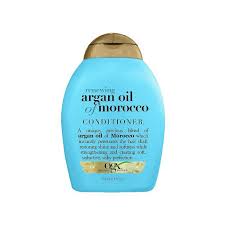 Popularly known as 'liquid gold' or 'argan oil', moroccan oil is a luxury inclusion in a lot of skin and hair care products. Why You Should Be Using Argan Oil In Your Hair