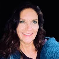 Lori Sams's Instagram, Twitter & Facebook