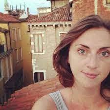 Lynette Downs's Instagram, Twitter & Facebook