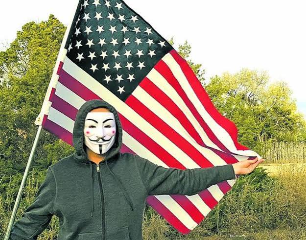 V for Vendetta:' A dystopian thriller that has aged unsettlingly well |  Teen | santafenewmexican.com