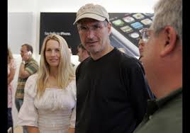 Steven paul jobs was born february 24, 1955 to joanne carol schieble, an unwed mother who gave him up for adoption, being unable to care for him alone. I Pinimg Com Originals Cb Ba Fe Cbbafe639d73e50