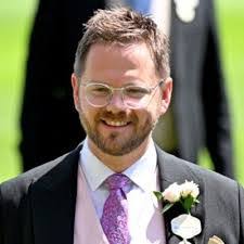 Chris Collard's Instagram, Twitter & Facebook