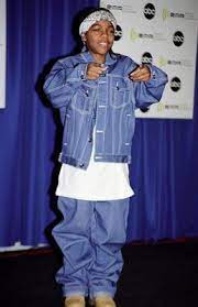 A fan appreciation concert celebrating the release of doggy bag, in stores december 18 where: Lil Bow Wow Lil Bow Wow Bow Wow Bows