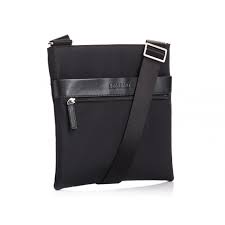 Matière et entretien référence : Sacoche Homme Cuir Noir Chabrand 3 Suisses