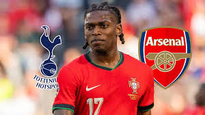 Tottenham in ‘discussions’ to sign World Cup winger who wants to join Arsenal
