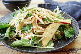 Ein Asiatischer Kohlrabi Apfel Salat Rezept Mit Miso Dressing Dazu Junger Rezepte Asiatischer Salat Salat