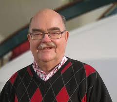 Leif Loket Olssons betydelse för dansbandsmusiken under sina år som  programledare för Bingolotto var ovärderlig. För det vill vi tack honom.  Och för alla oförglömliga ögonblick i TV-rutan. Programledare som Loket  växer