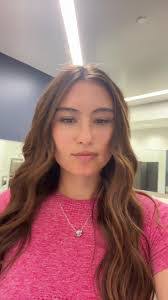 Sara Arce's Instagram, Twitter & Facebook