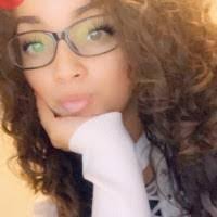 Desirae Daniels's Instagram, Twitter & Facebook