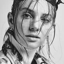 Maya Hawke Fan (@mayahawkefan)