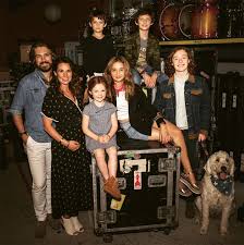 We counted down their other best 11 songs, including several cuts from. Taylor Hanson And Wife Natalie Expecting Sixth Child People Com