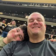 Alison Santoro's Instagram, Twitter & Facebook