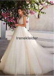 Die mode und die wahl des brautkleid bei der hochzeit bleibt die. Fat Ledis Hochzeitskleid Grune Irische Brautkleider Brautkleider Mit 34dd Korbchengrosse