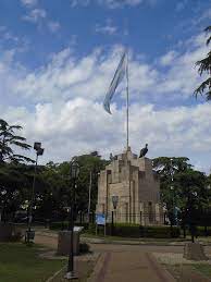 Great savings on hotels in burzaco, argentina online. File Primer Monumento A La Bandera Burzaco Jpg Wikimedia Commons
