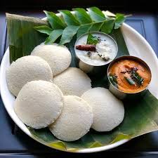 Idli With Tomato And Coconut Chutney Breakfast Idli Keralafood Southindianfood Indian Food Recipes Vegetarian Vegetarian Recipes Indian Food Photography