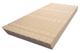 Matratzen für einen besseren liegekomfort normalerweise ist eine matratze mit einem schaumstoffmaterial oder aber mit echtem rosshaar befüllt, nur bei wasserbetten sieht die füllung. Wasserbett Umbauen In Ein Normales Bett Aqua Comfort