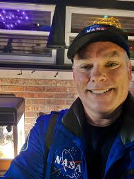 HAPPY HALLOWEEN from Coach Johnson's doppelgänger & other Bears lookalikes  I saw trick-or-treating. Join us for a candy-fueled newscast