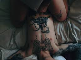Matching tattoo ideas for couples. Sexy Couple With Tattoo 1280x960 Wallpaper Teahub Io