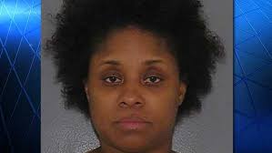 Court docs: Woman admits to stabbing boyfriend with butcher knife