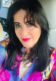 Hello group : I'm new here in the community and looking to meet new friends  . ☺️