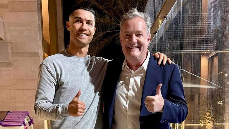 Cristiano Ronaldo calls divisive broadcaster & outspoken Arsenal fan Piers Morgan his 'good friend' as pair catch up in Saudi Arabia | Goal.com UK