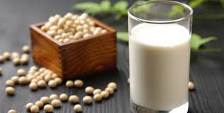 Soy Milk Vs Regular Milk Which Is Healthier Nutrition Healthy Eating