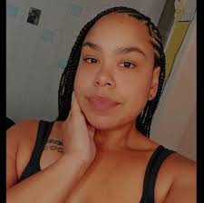 TYPES OF DATES EVERY COUPLE SHOULD TRY: 1. PICNIC DATE There is something  special and free about the outdoors. Pack up some food and drinks and a  leso, find a spot and