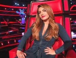 Τον τρίτο μήνα της εγκυμοσύνης της διανύει η (pregnant) elena paparizou έλενα παπαρίζου, σύμφωνα με το ciao.όπως αναφέρει το περιοδικό, η τραγουδίστρια και ο σύντροφός της, ανδρέας καψάλης. Elena Paparizoy Sto The Voice Peirazei Na Klapsw Shmera Poios Tragoydisths Th Sygkinhse Me To Enas Aitos Binteo Eirinika Gr