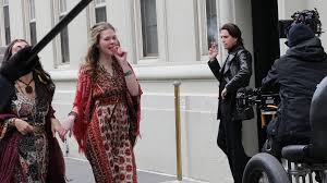 Потрясающая история харли квинн2020, боевик. Warum Starrt Ewan Mcgregor Fashion Week Models Hinterher Promiflash De