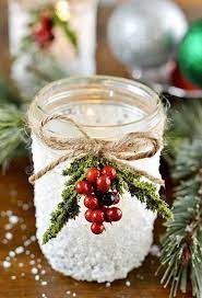 These diy christmas mason jars are adorable and make great gifts! Easy Mason Jar Christmas Crafts That Are Just As Pretty As They Are Fun To Make Weihnachtsdekoration Weihnachtsdekoration Ideen Basteln Weihnachten