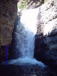 Diseñadas con cuidado en los detalles para lograr un íntimo contacto con la naturaleza que las rodea. Cascada 2 San Alfonso Cajon Del Maipo Mapio Net