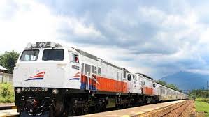 Follow our official twitter account @kai121 and @keretaapikita. Pandemi Corona Pt Kai Operasikan Kereta Luar Biasa Bisnis Logistik