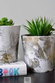 Grime and mold can also take hold on a plastic plant pot and make it even less attractive. How To Make Easy Diy Marbled Pots Which Is The Best Paint Marbling Technique The Diy Nuts