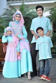 Umumnya, yang membuat kesamaannya adalah motif, warna serta corak yang identik satu dengan yang lainnya. 65 Best Couple Set Design Ideas Hijab Fashion Couples Sets Muslim Fashion