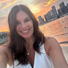 Is it normal for a Golden Doodle to need to go outside every 1-2 hours and  will it change as she gets older?