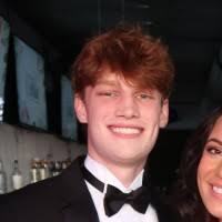 700+ "Credeur" profiles