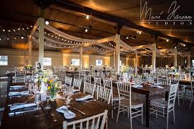 Smokey Glen Farm Wedding Mari Harsan Studios Mari Harsan Studios Barbecue Wedding Farm Wedding Md Wedding