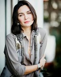 Born on 19th june, 1984 in istanbul, turkey, she is famous for rising star. 96 Birce Akalay Ideas Black And White Love Turkish Women Beautiful Modern Short Hairstyles