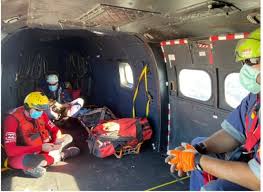 Netcare 911 paramedic crew airlifting a p1 cardiac patient from krugersdorp to union hospital in alberton. Afb Durban Archives Aviation Central